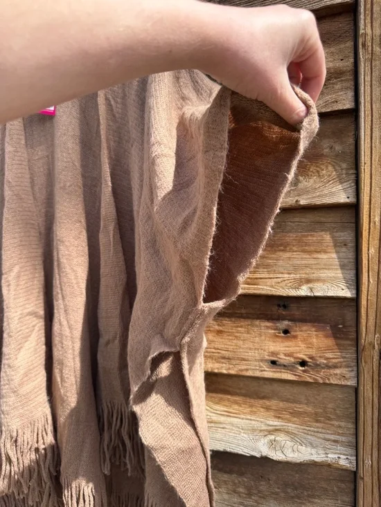 Vince camuto  knit shawl new - Picture 2 of 5